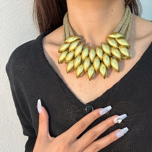 retro occidental style exaggerating super big Alloy necklace woman  Bohemia trend sweater chain