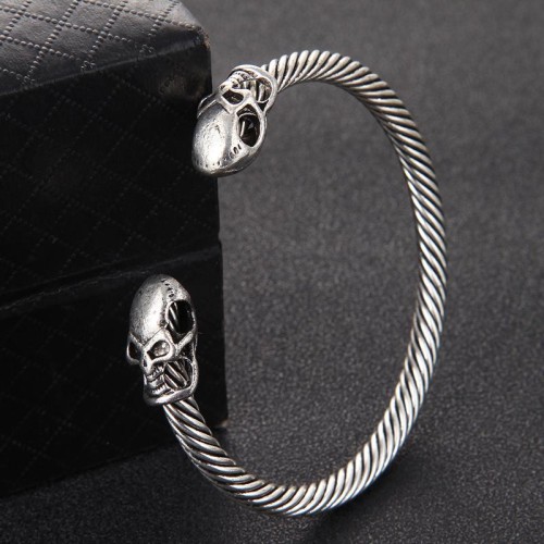 fashion retro skull opening man bangle
