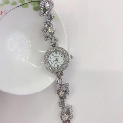 Korean style fashon damond samll dgt Bracelets watch woman  elegant temperament ornament woman watch-face  stu