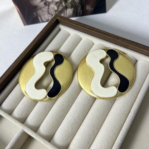  wind Round black gold key earrings samll high personality Earring
