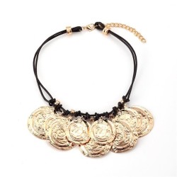  exaggerating lady necklace