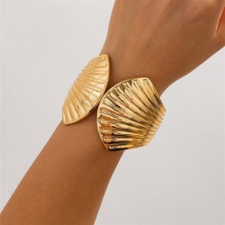 occidental style personality Metal opening bangleracelet exaggerating Shells w..