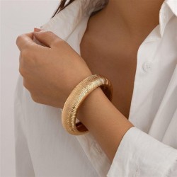 occidental style fashionbracelet Metal surface leaf bullet bangle  personality..