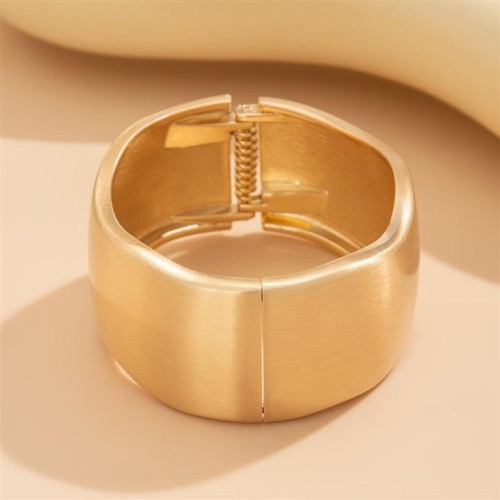 occidental style  fashion Irregular Alloy bangle  wind surface widthracelet set