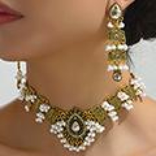 European and American fashion simple retro drop Pearl ear drop temperament exaggerated short necklace earrings combinat