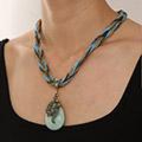 fashion Bohemia noble wind flowers drop temperament lady short necklace