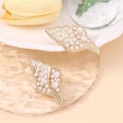  fashion wind creative diamond ear stud     beads samll Earring