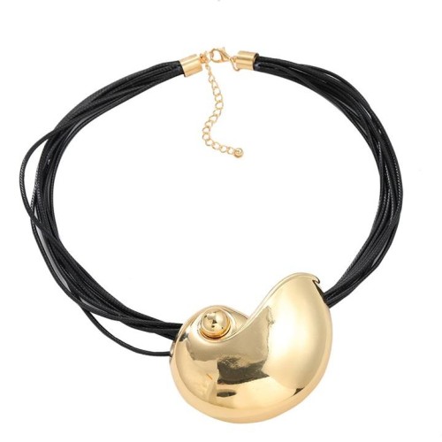 summer new Alloy necklace exaggerating occidental style woman trend surface Metal pendant wind
