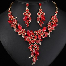 occidental style gem set necklace earrings three set bride