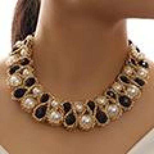 Stylish and concise preparation of two rows of Pearl Crystal temperament short neck necklace