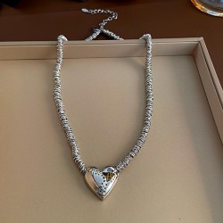 Metal wind chain love necklace woman short style clavicle chain exaggerating