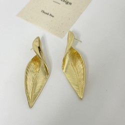 occidental style wind retro brief Metal pattern leaves earrings fashion high e..