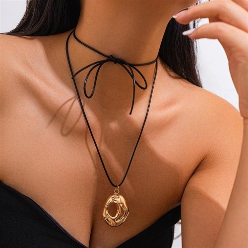 occidental style Metalins Irregular hollow pendant necklace  geometry rosenecklace