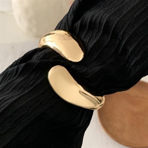 ( 1  Gold 2688)occidental stylebraclet exaggerating Metal surface bangle  Irregular drop