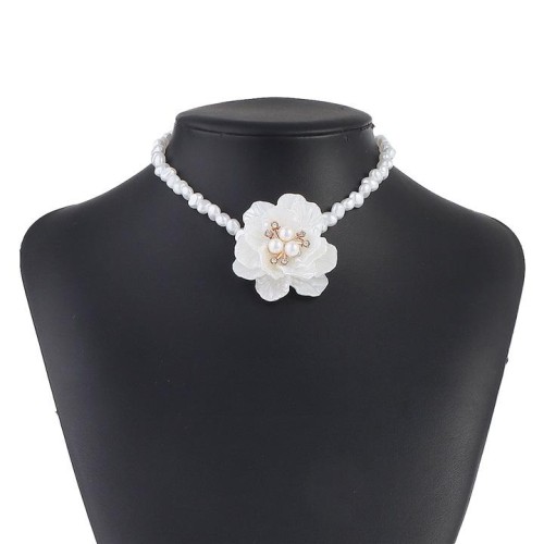  retro romantic three-dimensional flower Pearl necklace  fresh sweet temperament chain woman