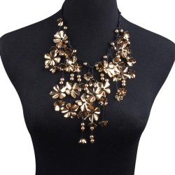 retro white flowers multilayer charm necklace exaggerating occidental style ha..