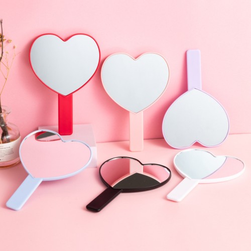 ( white)big love Korean style lovely girl student advertisinglogo
