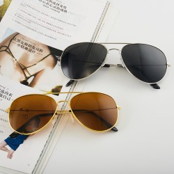 ( Black frame + gray  Lens ) sunglass man lady Metal Sunglasses sunglass