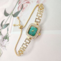( white) temperament fashion diamond square lady watch Pull-out woman style ho..