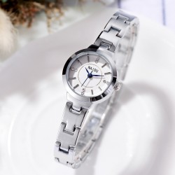 fashion lady watch-face fashion leisure steel belt woman watch-face life Water..