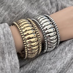 fashion Alloy bangle woman  palace wind exaggerating gilded  high