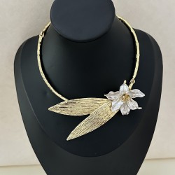 occidental style exaggerating Metal leaf enamel flowers Collar fashion tempera..