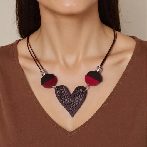 fashion temperamentPU leather heart-shaped pendant necklace  woman clavicle chain brief personality