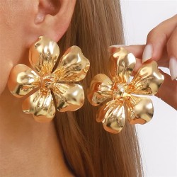 E exaggerating big flowers Metal textured ear stud  fashion trend retro high E..
