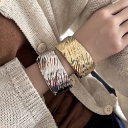 personality Stripe width surface bangle woman trend exaggeratingins wind surfa..