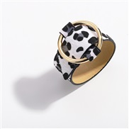 (A leopard printblack and white)trend cortex bangle  snakeskin leopard velvet Imitation leather leather