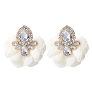 ( white)earrings occi...