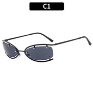 (C  Black frame  gray...