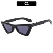 (C  Black frame  gray...