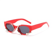 ( red  frame  gray  L...