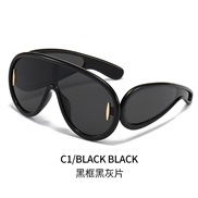 ( Black frame  Black ...