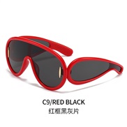 ( red  frame  Black g...