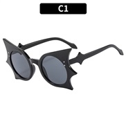 (C  Black frame  Blac...