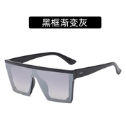 (C  Black frame  Grad...