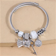 fashion conciseOL flash diamond bow key all-Purpose temperament woman bangle