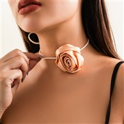 ( Pink 6 2 )occidental style retro Cloth flowers Collar temperament velvet flower twining chain