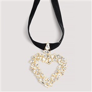 ( Silver) love pendan...