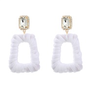 ( white)Autumn and Winter velvet earrings occidental style Earring lady weave