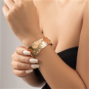 ( 2 Gold 214 )occidental style  punk MetalV Word surface bangle  personality Irregular opening