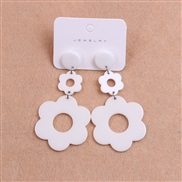 ( white ) color splice flowers earrings ear stud hollow sweet wind Acrylic earring personality woman