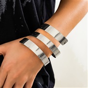 ( White K 2244)occidental style brief personality retro bangle width geometry punk wind opening bracelet