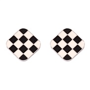 ( Black  white)Earrin...