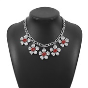 ( White K+ red)occidental style palace wind creative three-dimensional flowers necklace  retro temperament brief clavic