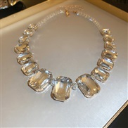 ( necklace  white)occ...