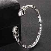 fashion retro skull opening man bangle