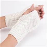 ( white)short style twisted fashion glove Autumn and Winter man woman Korean style knitting woolen half warm